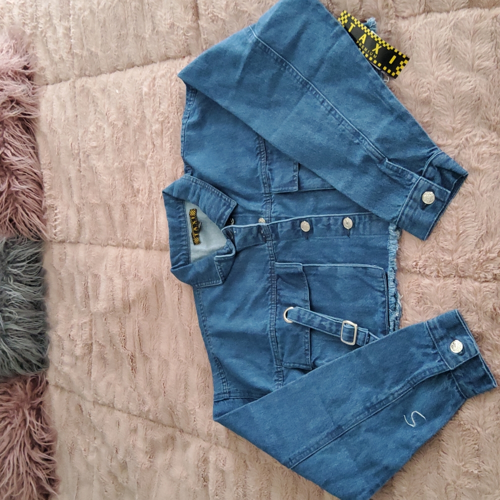 TAXI  Cropped Buckled Pocket Denim Jacket